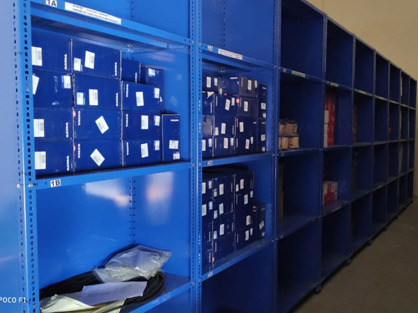 Shelves Racks for Pharma